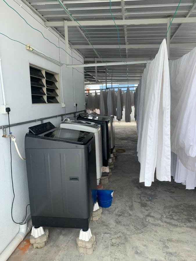 Brezza Hotel Sitiawan Eksteriør billede