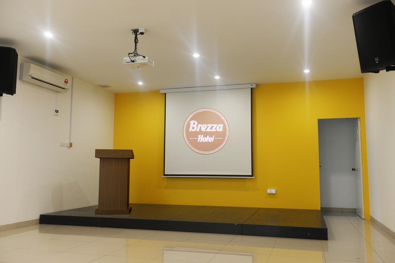 Brezza Hotel Sitiawan Eksteriør billede
