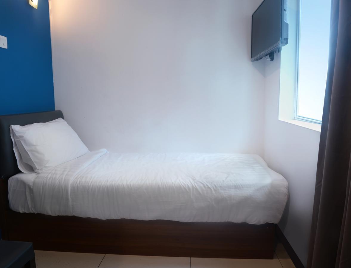 Brezza Hotel Sitiawan Eksteriør billede